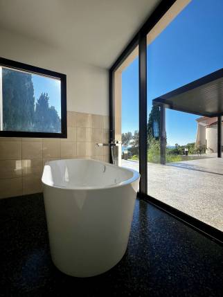 Aménagement de salle de bain neuve à Agay