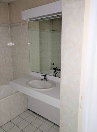 Salle de Bain avant Travaux - Appartement Lyon 8