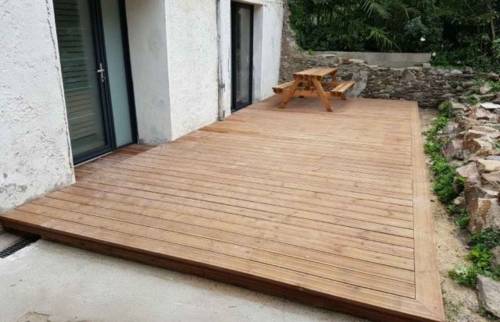 Aménagement de terrasse et rénovation des menuiseries extérieures d'une maison, dans le centre de Nantes (44)