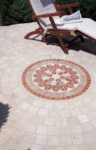 création centre terrasse avec rosace découpée en bois exotique en atelier - Ascain - 64065 -