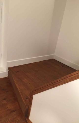 Teinte du bois de l'escalier - 95