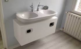 Rénovation d'une salle de bains dans une maison 