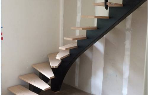 Pose d'un escalier quart tournant à Villers sur mer