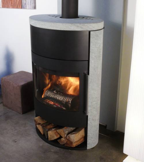 Installation poêle à bois fonte double combustion canalisable sur Pleyben (29190) 