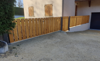 Une nouvelle clôture et un nouveau portail