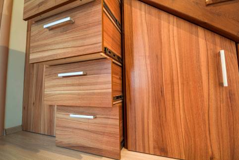 Escalier avec rangements sur-mesure