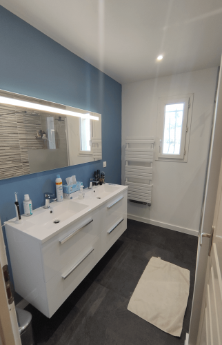 Carnet de chantier d’une rénovation de salle de bain à Crémieu : remplacement du mobilier