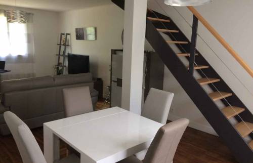 Nouvel escalier pour une nouvelle pièce de vie agrandie - Nantes (44)