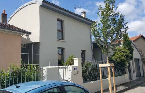 Ravalement d'une Façade à Lyon Montchat - La Maison Des Travaux