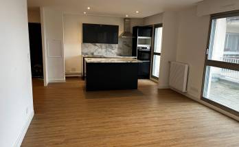 Cuisine Noire bois et marbre La Maison des Travaux Rouen 2
