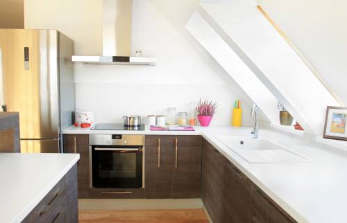 La cuisine rénovée, appartement en duplex à Dives-sur-Mer