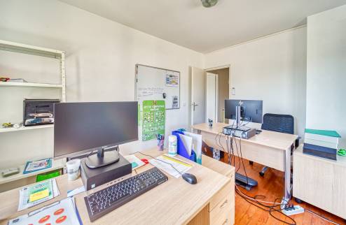 Des bureaux lumineux