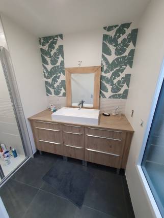 Rénovation de Salle de Bain Terminée : Modernité et Fonctionnalité