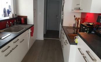 Rénovation cuisine en longueur 83530