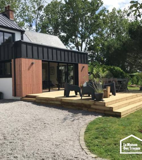 Création d'une terrasse et d'une extension en bois 