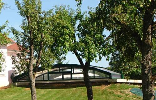 Abri de piscine terminé