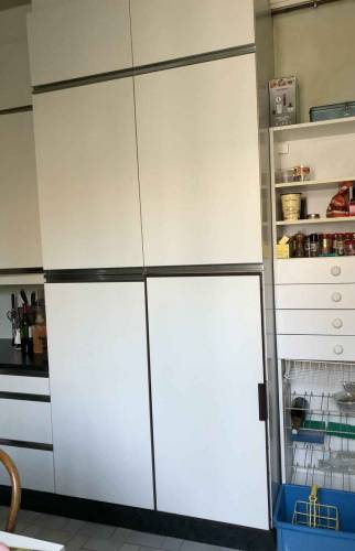 Cuisine avant travaux : réfrigérateur intégré - Paris