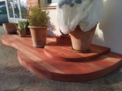 Construction de terrasse bois en padouk avec bords arrondis - Montauban 82000