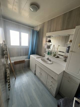 Salle de bain à rénover à Fréjus Plage