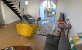 Pose de parquet contrecollé lors d'une rénovation de maison - Pornic 44210