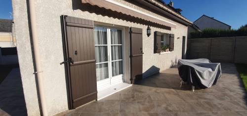 Nouveaux volets battants en aluminium après travaux de menuiserie - Brie-Comte-Robert 77170