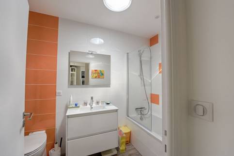 rénovation murale salle de bain