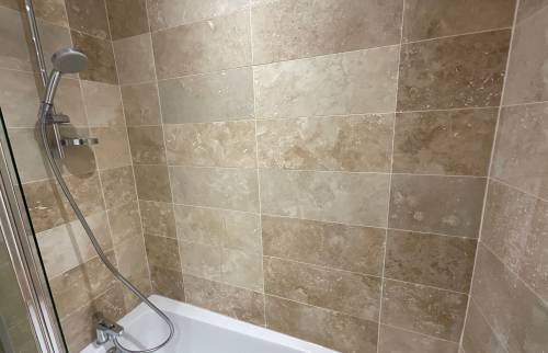 Le carrelage mural rectangulaire de grandes dimensions