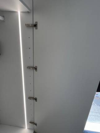 Eclairage intégré dans un placard de cuisine - Nantes 44000