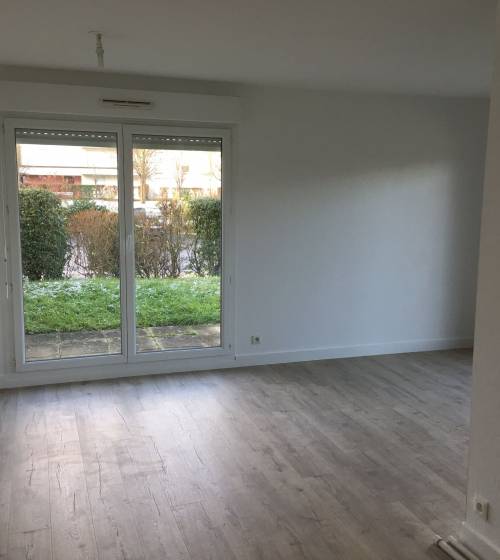 Revêtement de sol en lampes PVC clipsables façon parquet à Pleyben (29190)