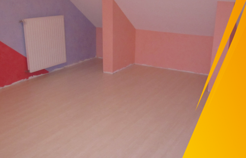 Rénovation Unique à Sainte-Maxime: Des Combles Convertis en Paradis pour Bébé