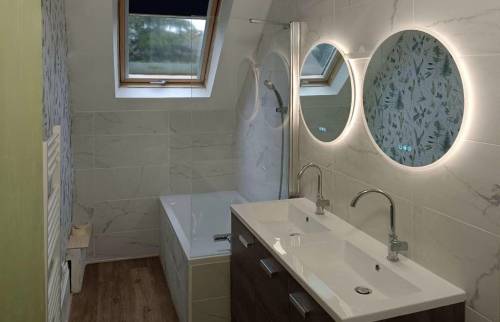 Salle de bains à l'étage