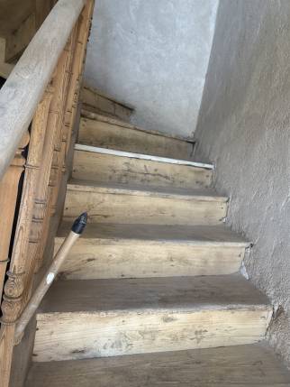Travaux de rénovation d'escalier bois en cours - Montauban 82000