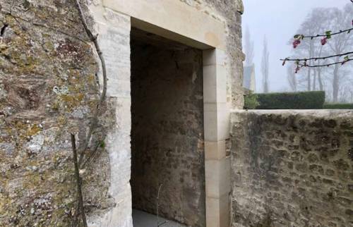 Rénover une porte dans une maison à Deauville