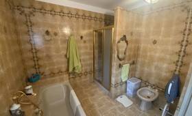 Ancienne baignoire de la salle de bain