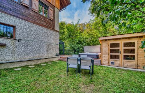 Une nouvelle terrasse parfaitement intégrée dans le paysage