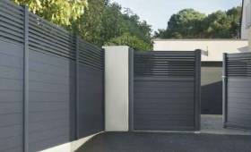 Portail en PVC ouverture normale - Gestel (56530)