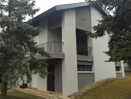 Saint Didier au Mont d'Or : Rénovation de la façade d'une villa contemporaine