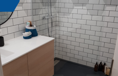 Transformation d'une Salle de Bain à Loctudy : Douche à l'Italienne et Design Moderne