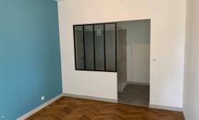 Verrières d'atelier à Outreau, entre la chambre et la salle de bain