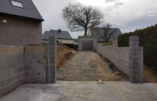 Travaux de maçonnerie en cours