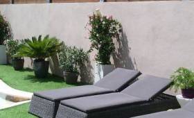 Installation d’une clôture bois sur muret autour d’une piscine