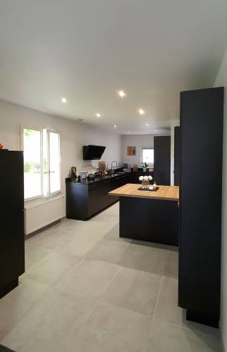 cuisine noir et bois