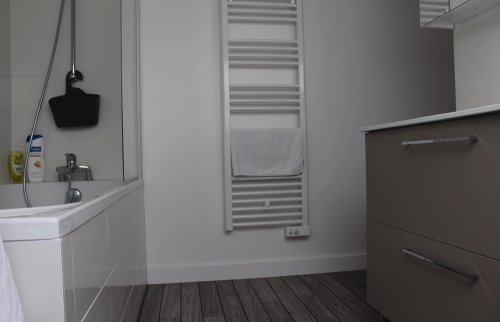 Aménagement d’une salle de bain sous les combles à Ballan Miré (37510)