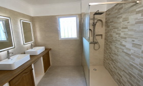 visuel 3D salle de bain moderne Saint-Christol-Lez-Ales (30380)