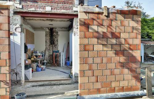 Murs en brique continuation travaux : un projet dans une maison à Alès ( 30100 )