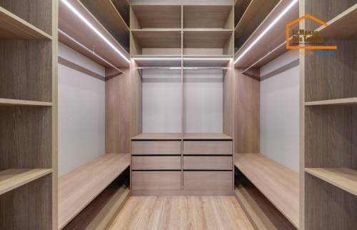 Aménagement de dressing sur mesure à Saint-Fargeau-Ponthierry (77310)