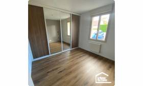 Chambre avec dressing 