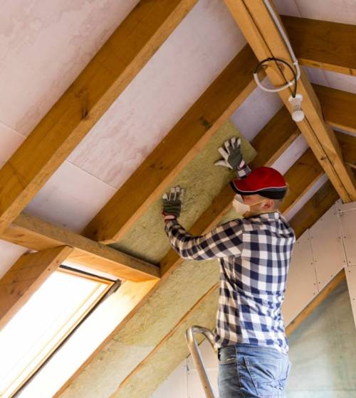 Travaux d'isolation dans une maison près de Morlaix (29) photo d'illustration