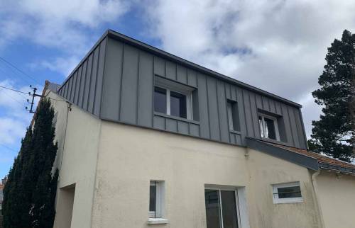 Création d'une lucarne pour créer une chambre à Nantes