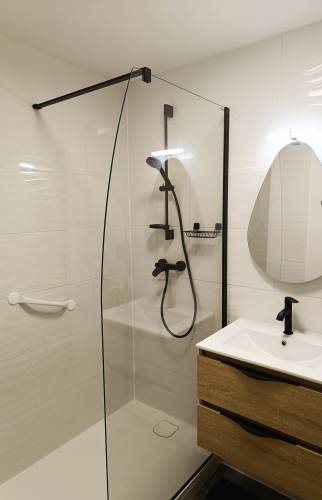 Salle de bain moderne à Vannes (56)